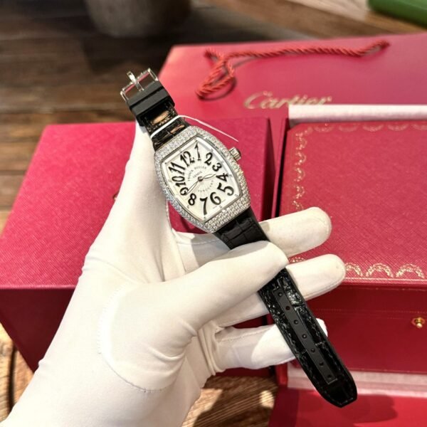 Franck Muller V32 Best Replica Watch Custom Diamonds Moissanite Hong Kong 36mm
