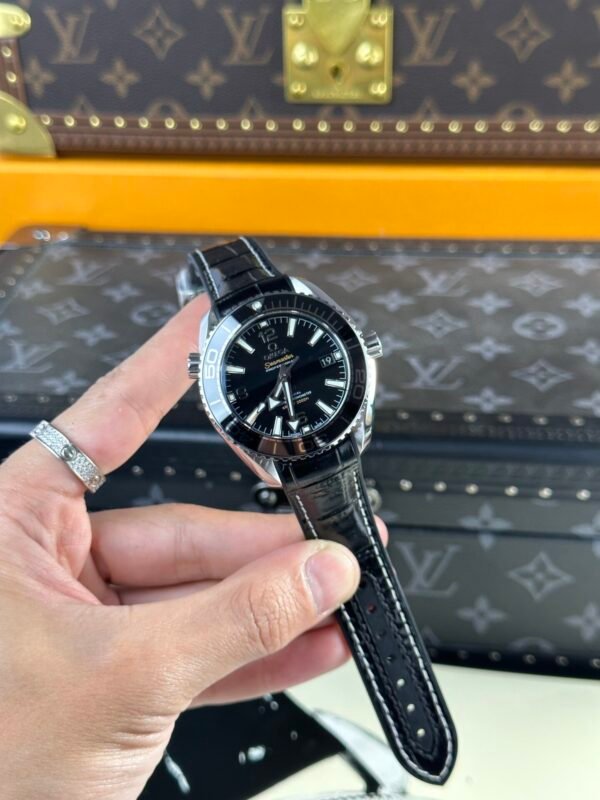 Omega Seamaster Planet Ocean Replica Watch Black Dial VS Factory 39.5mm