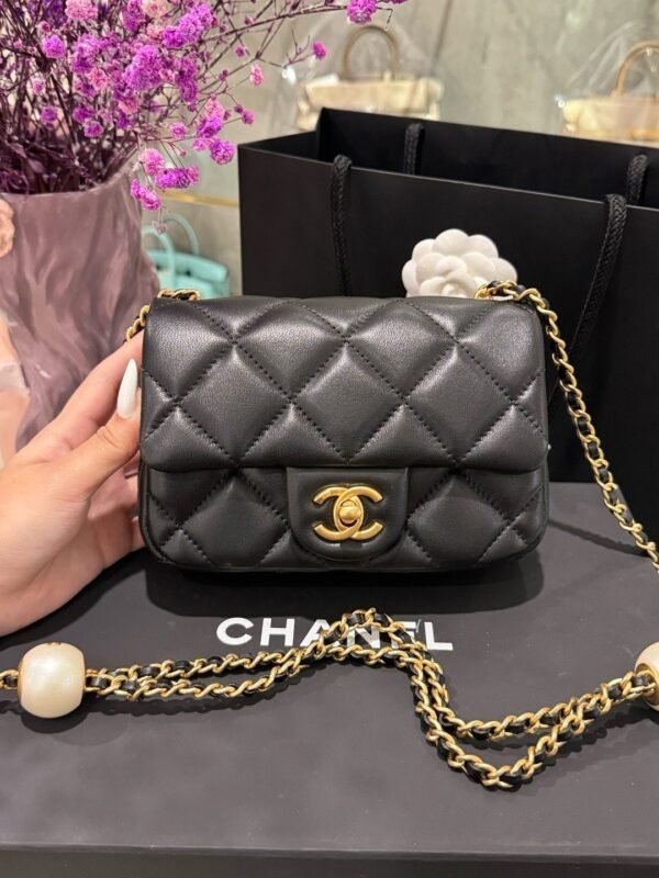Super Quality Mini Chanel Handbag for Women Black with Gold Lock 17×11.5x5cm
